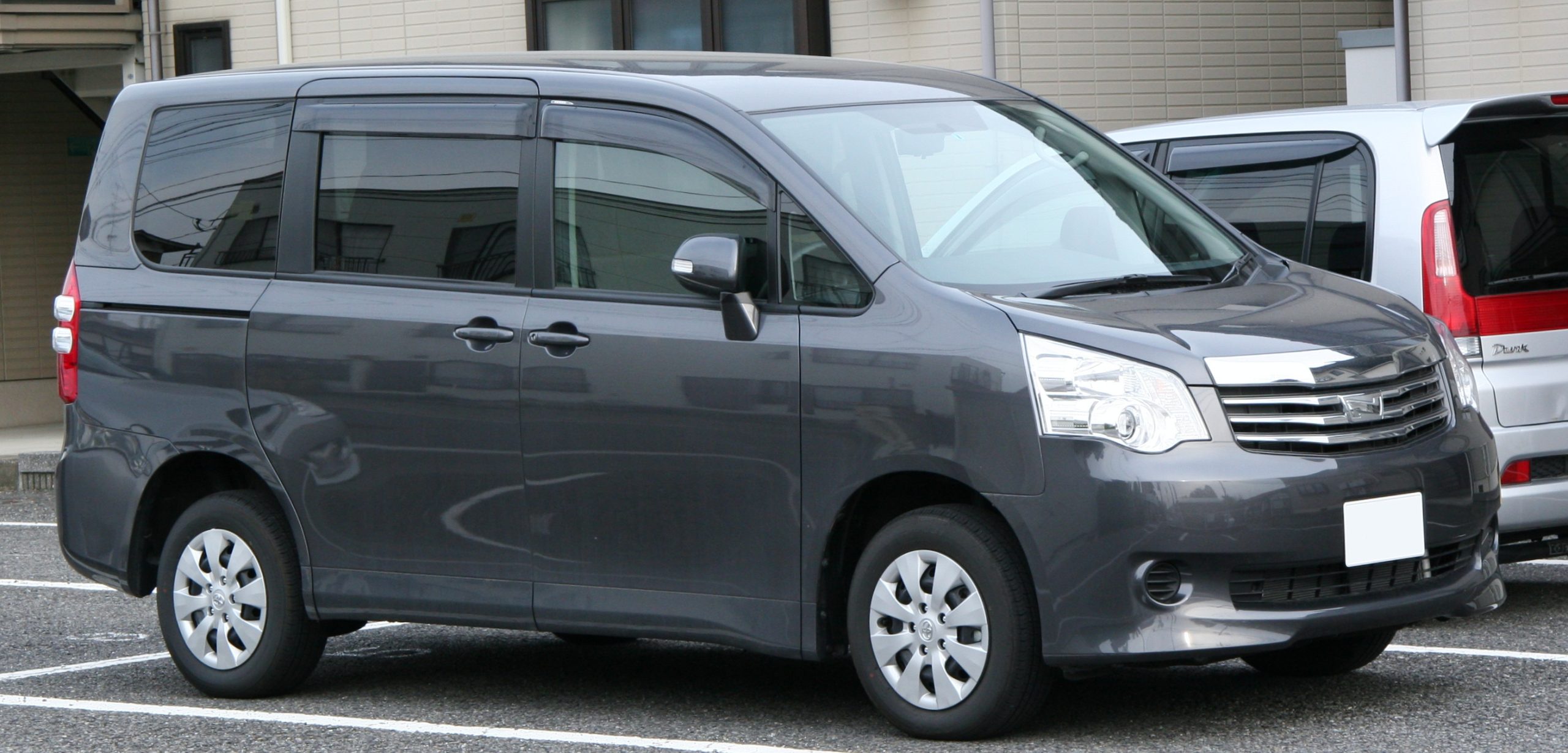 Hire a Toyota Noah in Uganda